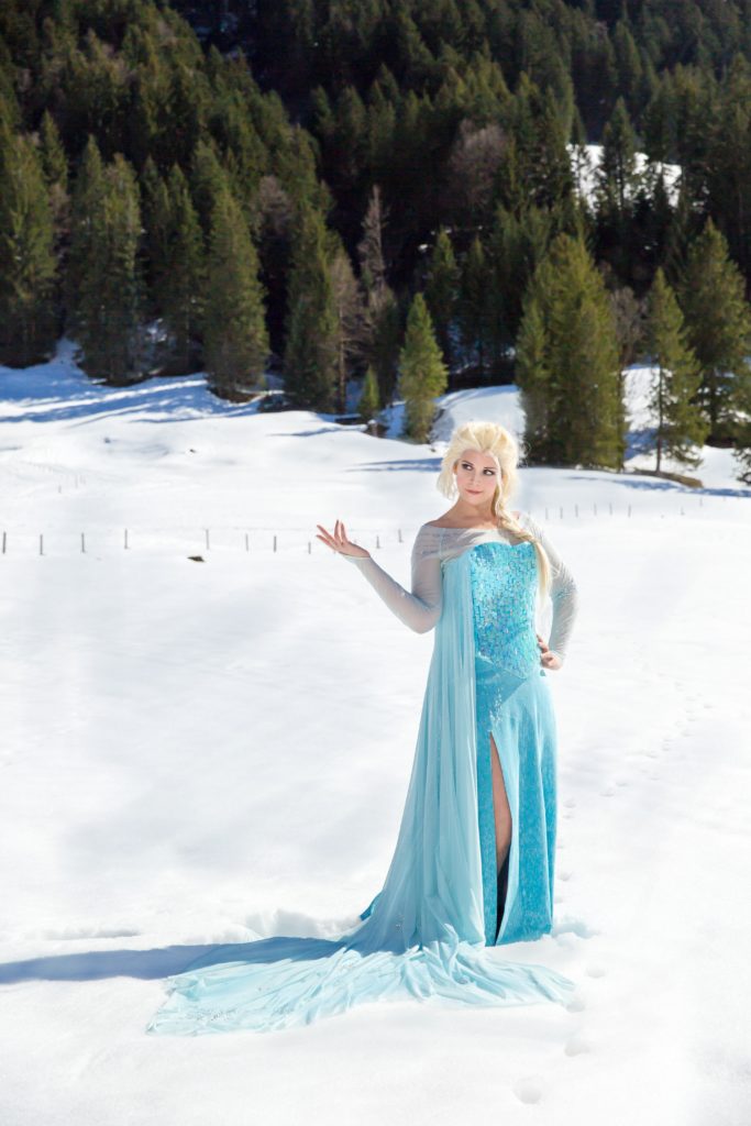 Elsa Cosplay Frozen
