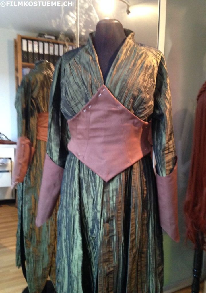 filmkostueme.ch_tauriel_mirkwood_corset_bracers_mockup02